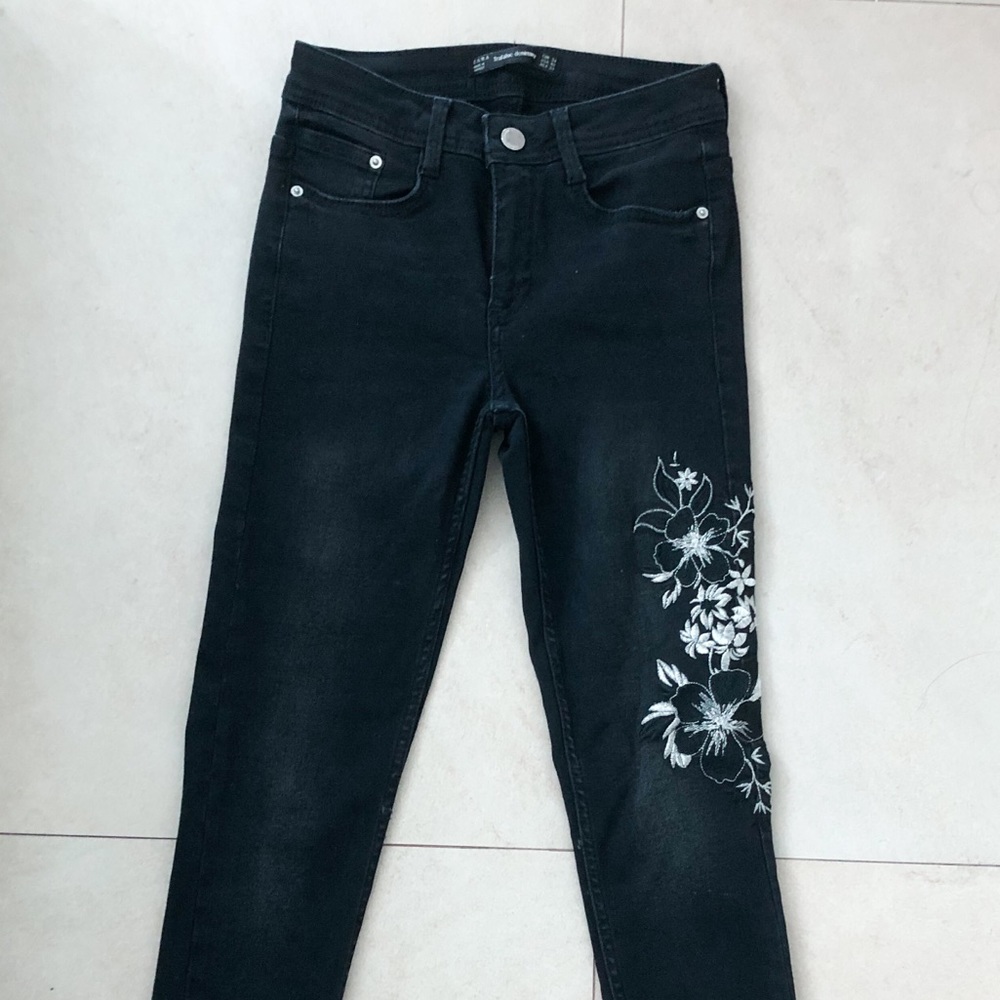 DENIM EMBROIDERED SKINNY JEANS